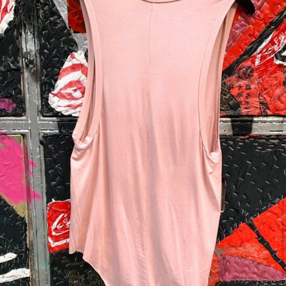 Pink Tanktop - Picture 3 of 7